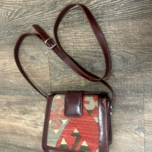 Kilim ART NWOT small leather crossbody bag made in Turkey- beautiful quality - Picture 4 of 15